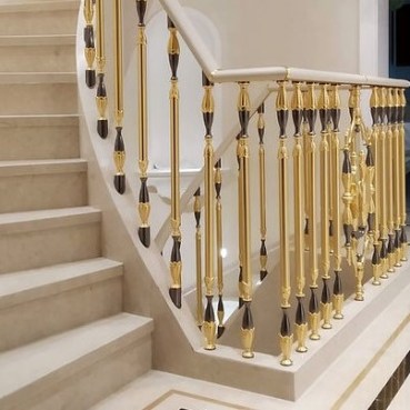 SB12 Swans balustrade 2